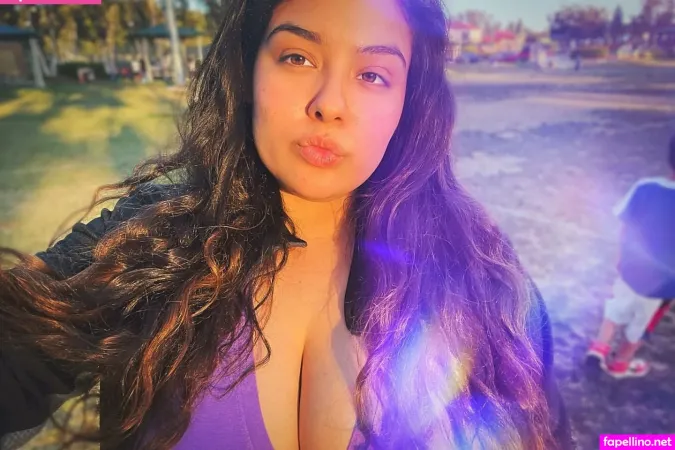 Esmeralda Quintero OnlyFans Thumbnail #ve2AVpQMqs