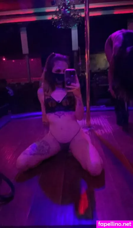 Esmerayxmilf OnlyFans Thumbnail #Fx1JoESPn5