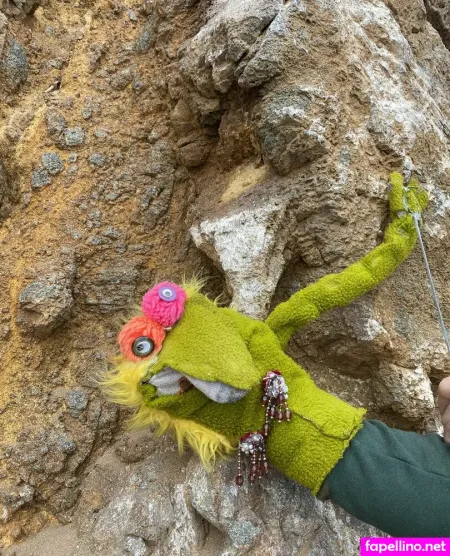 Esmereldathepuppet OnlyFans Thumbnail #UUCapQwlcw