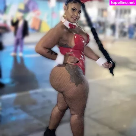 Esmy V OnlyFans Thumbnail #66caclgZOk