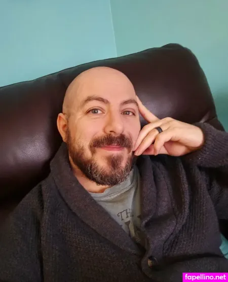 Esquesmewhileeye OnlyFans Thumbnail #GeTy4gj9oC