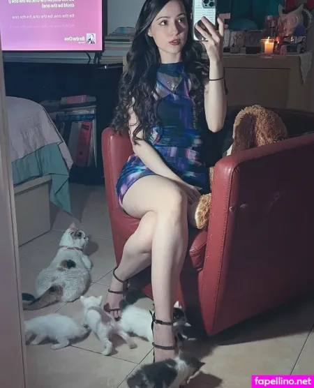 Essaaale OnlyFans Thumbnail #R1ePuu72v6