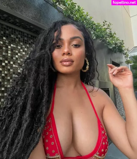 Essence Tatiana OnlyFans Thumbnail #8NHXJPoYx4