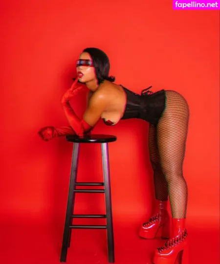 Essyonna OnlyFans Thumbnail #M2An6If4vI