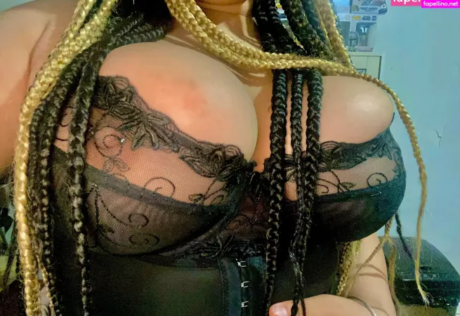 Estee Parede OnlyFans Thumbnail #dNw9TQdpEE
