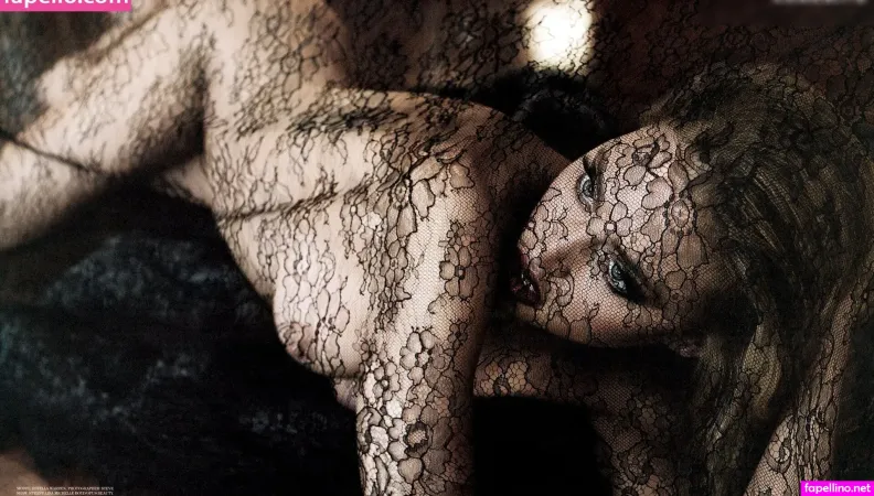 Estella Warren OnlyFans Thumbnail #ADWfdSvXbi