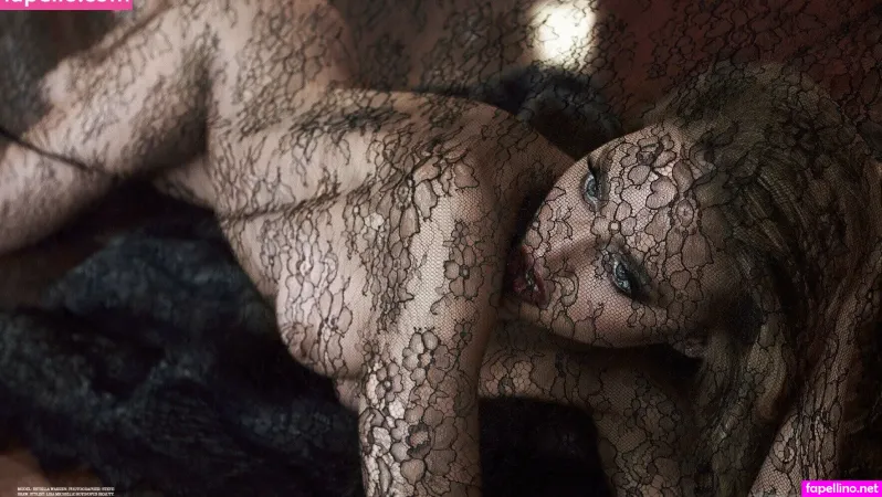 Estella Warren OnlyFans Thumbnail #Ic1PK23HIf