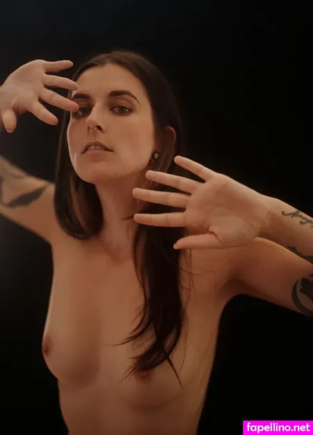 Estelle Nowack OnlyFans Thumbnail #1bpixxdFrU