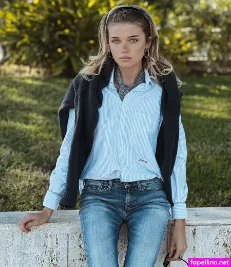 Estelle Ogilvy Estelle Langinier OnlyFans Thumbnail #4fHFiKIl8E