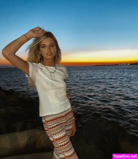 Estelle Ogilvy Estelle Langinier OnlyFans Thumbnail #8Fc8w4R7s1