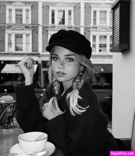 Estelle Ogilvy Estelle Langinier OnlyFans Thumbnail #BaKUyT7fcW