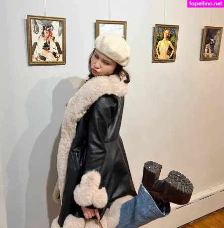 Ester Dobrik OnlyFans Thumbnail #u2CDjzzzqs