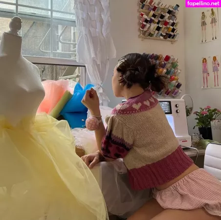 Ester Dobrik OnlyFans Thumbnail #xdJ4BNEkAB