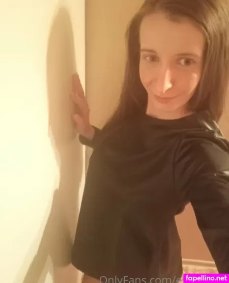 Ester Love OnlyFans Thumbnail #4DEHIAuaj1