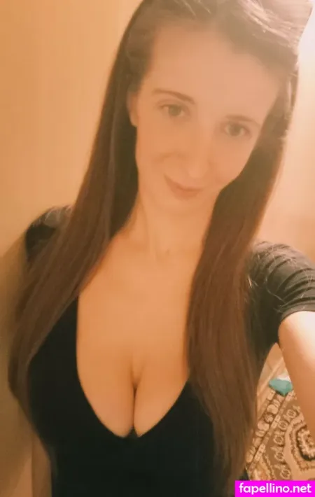 Ester Love OnlyFans Thumbnail #JVZzWiAI6r