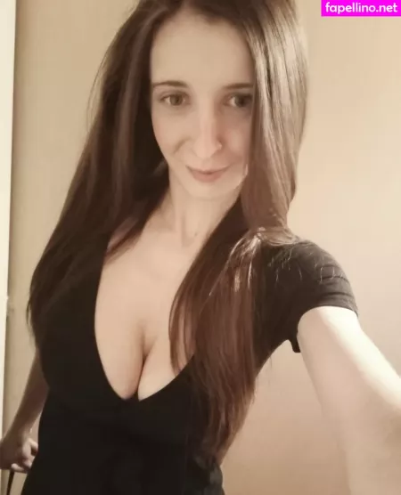 Esterfreee OnlyFans Thumbnail #9MVTrR9hpv