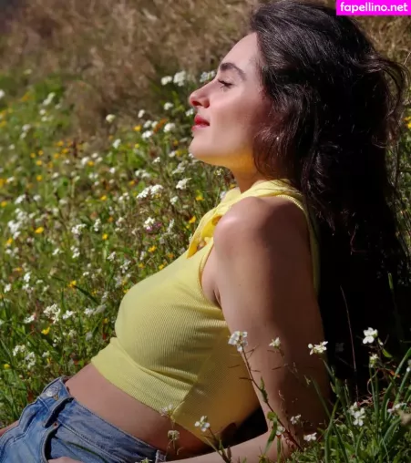 Esther Abrami OnlyFans Thumbnail #H0KOE7wJzw