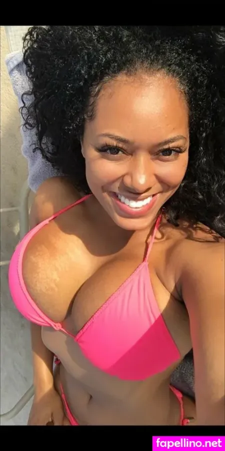 Esther Baxter OnlyFans Thumbnail #EAdcoXOU3f