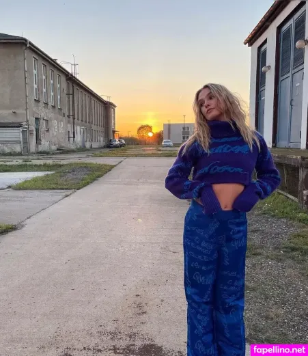 Esther Graf OnlyFans Thumbnail #7WQPg5B6AS