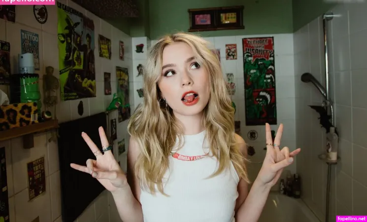 Esther Graf OnlyFans Thumbnail #co8wlJb8Yn