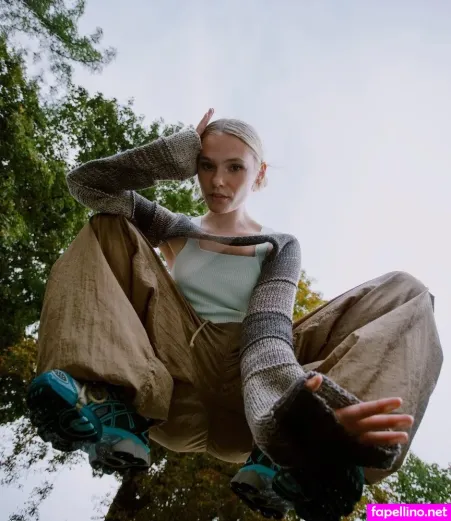 Esther Graf OnlyFans Thumbnail #fTgJyIkNOm