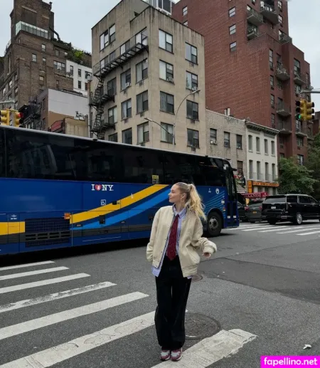 Esther Graf Main Profile Photo