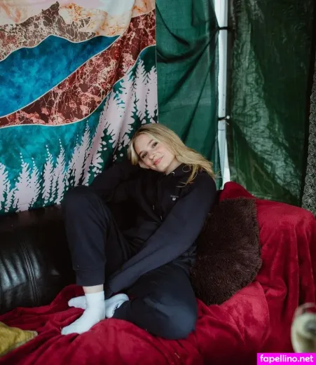 Esther Graf OnlyFans Thumbnail #veCl4ap8kQ