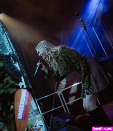 Esther Graf OnlyFans Thumbnail #wNYVuLdWrs