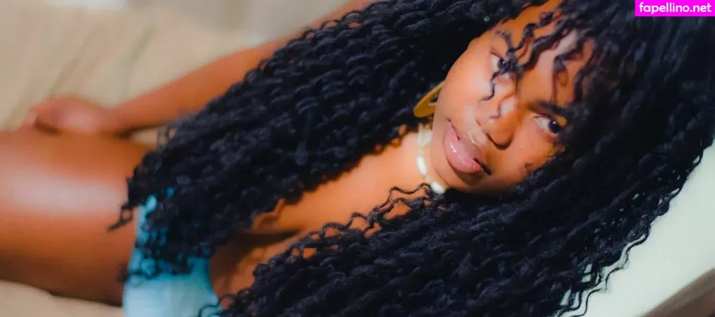 Esther Marinho OnlyFans Thumbnail #m0HJhgOajn