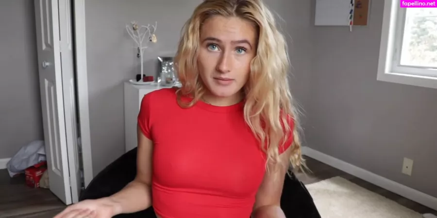 Esther Perepechkin OnlyFans Thumbnail #c8MetGGbXB