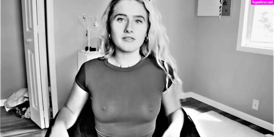 Esther Perepechkin OnlyFans Thumbnail #ihBVDbH3aj