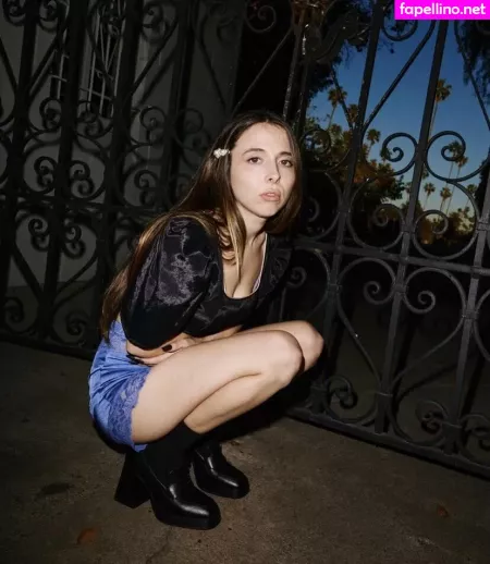 Esther Povitsky OnlyFans Thumbnail #K9bZDxDCYK