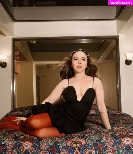 Esther Povitsky OnlyFans Thumbnail #g7LsaV9c9G