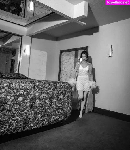 Esther Povitsky OnlyFans Thumbnail #jpyBKQTJxP