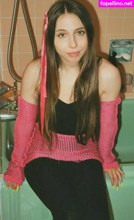 Esther Povitsky OnlyFans Thumbnail #kNuOSxSu3Y