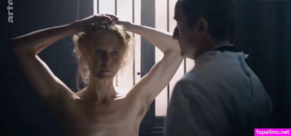 Esther Schweins OnlyFans Thumbnail #TT08p9D8zQ