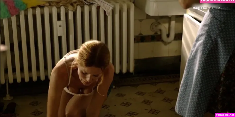 Esther Schweins OnlyFans Thumbnail #vTmM6ev4sA