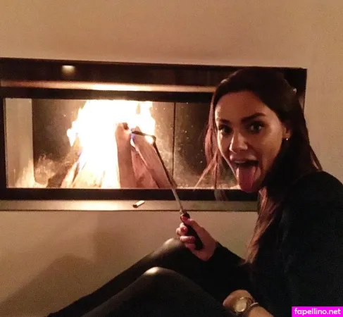 Esther Sedlaczek OnlyFans Thumbnail #5UYF9YfkFG