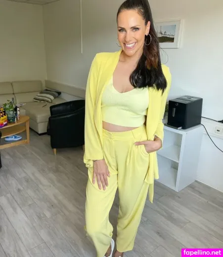Esther Sedlaczek OnlyFans Thumbnail #88QmsVq1qG