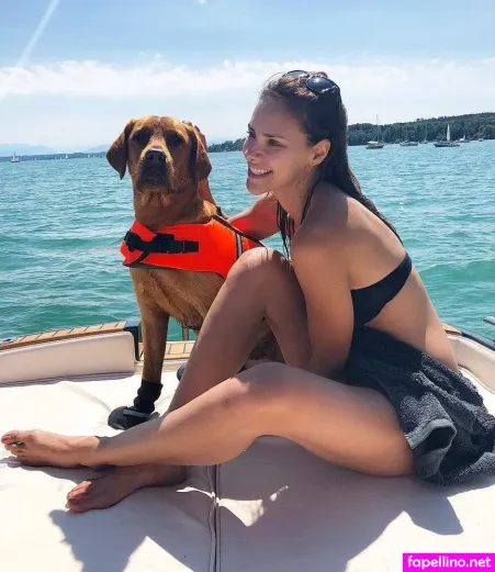 Esther Sedlaczek OnlyFans Thumbnail #CCf8zwm2ad