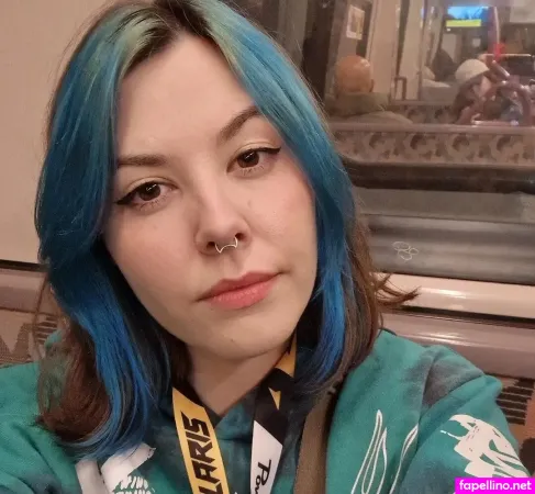 Esther Zimtstern Main Profile Photo