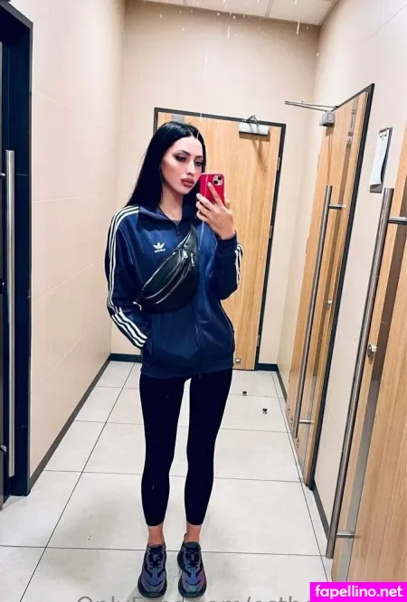 Estherbabyy OnlyFans Thumbnail #AuI5WHkaIF