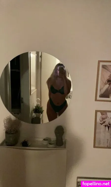 Estherdk OnlyFans Thumbnail #pc5Qb8dSDw