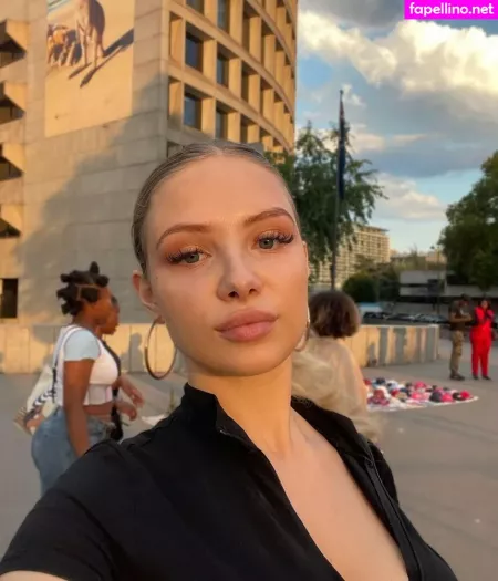 Esvittie OnlyFans Thumbnail #MQbmVv5Hre