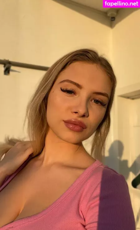 Esvittie OnlyFans Thumbnail #boCAySS7tz