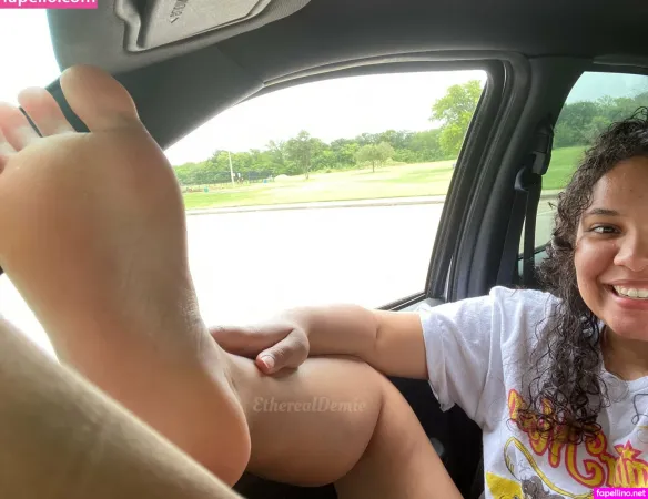 Etherealdemie Feet OnlyFans Thumbnail #9LpZYVPKrk