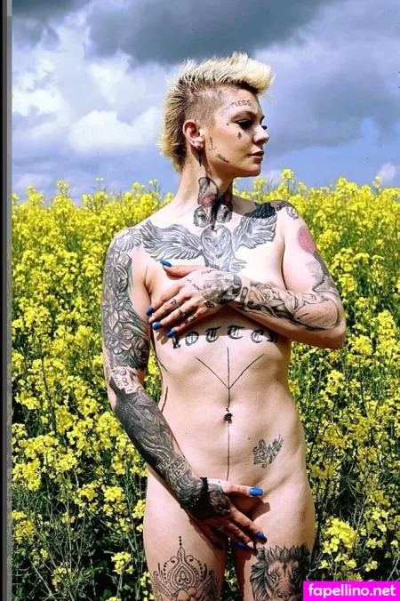 Eule In Paradise OnlyFans Thumbnail #0Bh1Fa7XzG