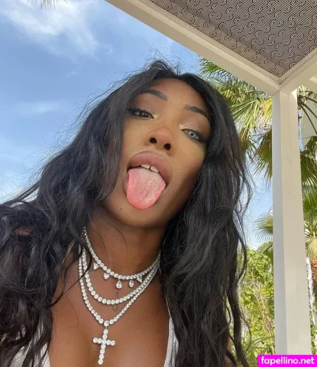 Eunique OnlyFans Thumbnail #8Wehnxe3LP