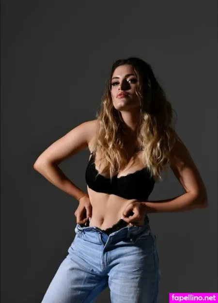 Euphoria Boobs OnlyFans Thumbnail #NnDakFxbzO