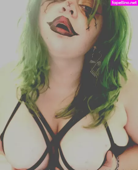 Eurekalynnxx OnlyFans Thumbnail #uJlHLMn7n7